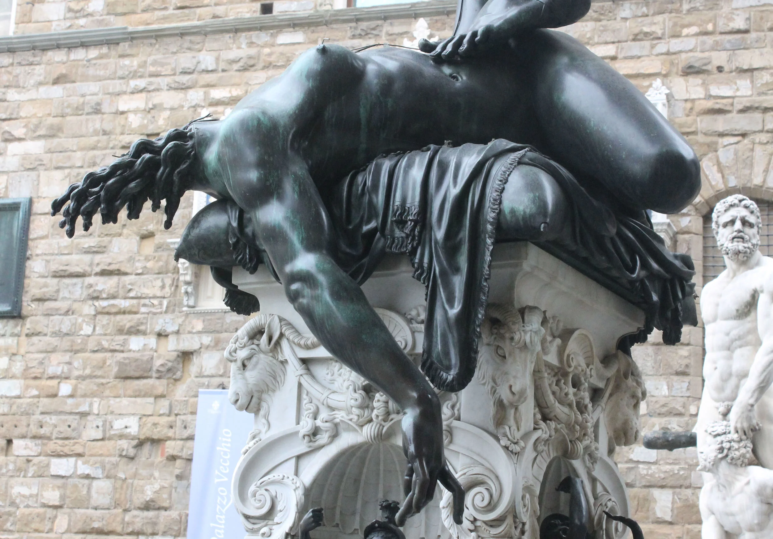 Perseus and Medusa (detail) - Benvenuto Cellini