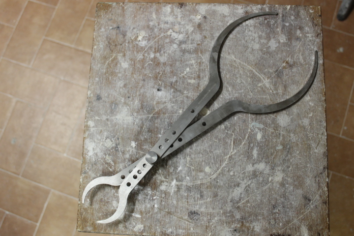 Proportional compasses by Spencer Schubert.