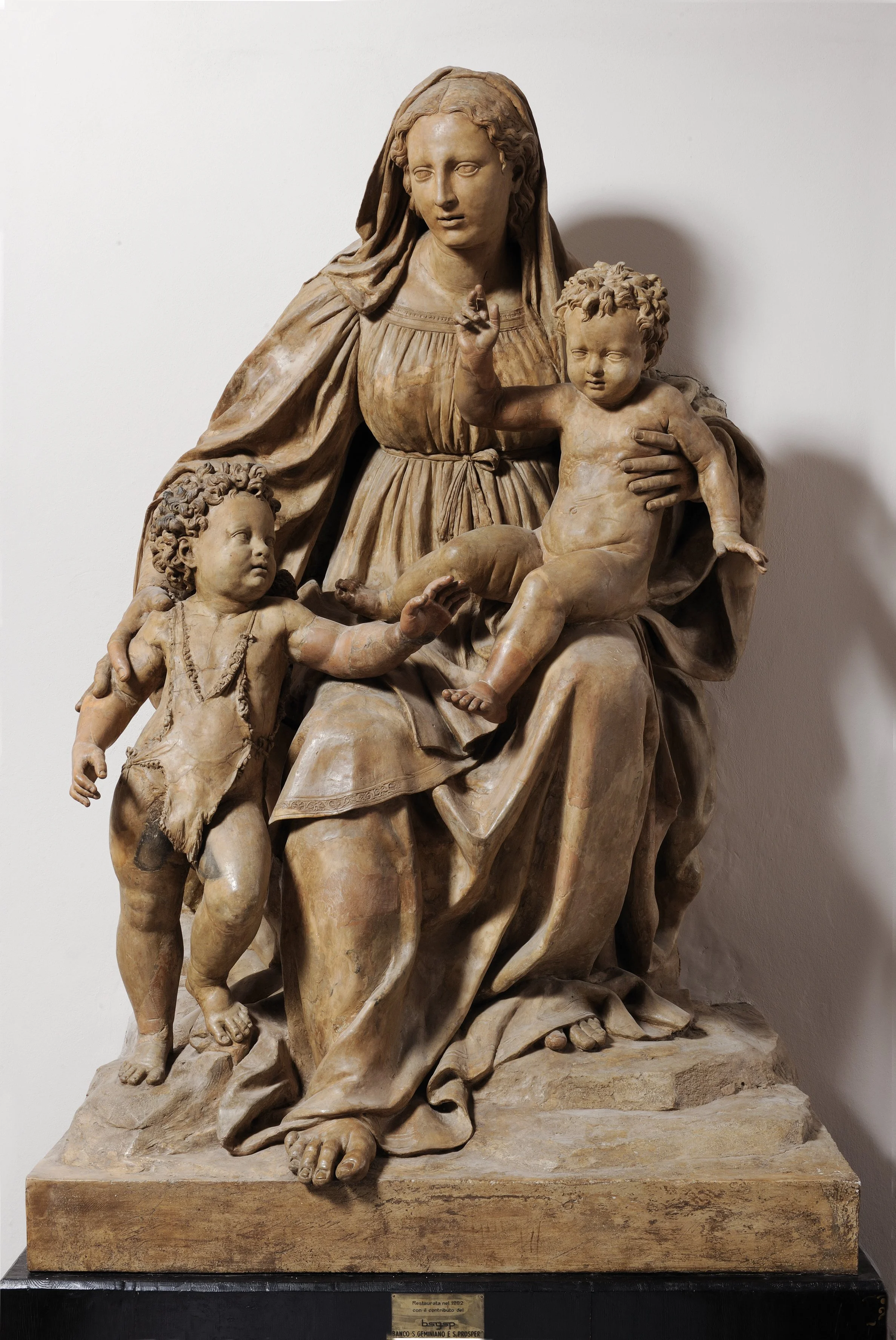 Madonna della Piazza. Antonio Begarelli, 1522, Modena.