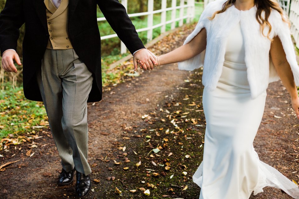 Notley Abbey Wedding Photography FRINGE PHOTOGRAPHY 085.jpg