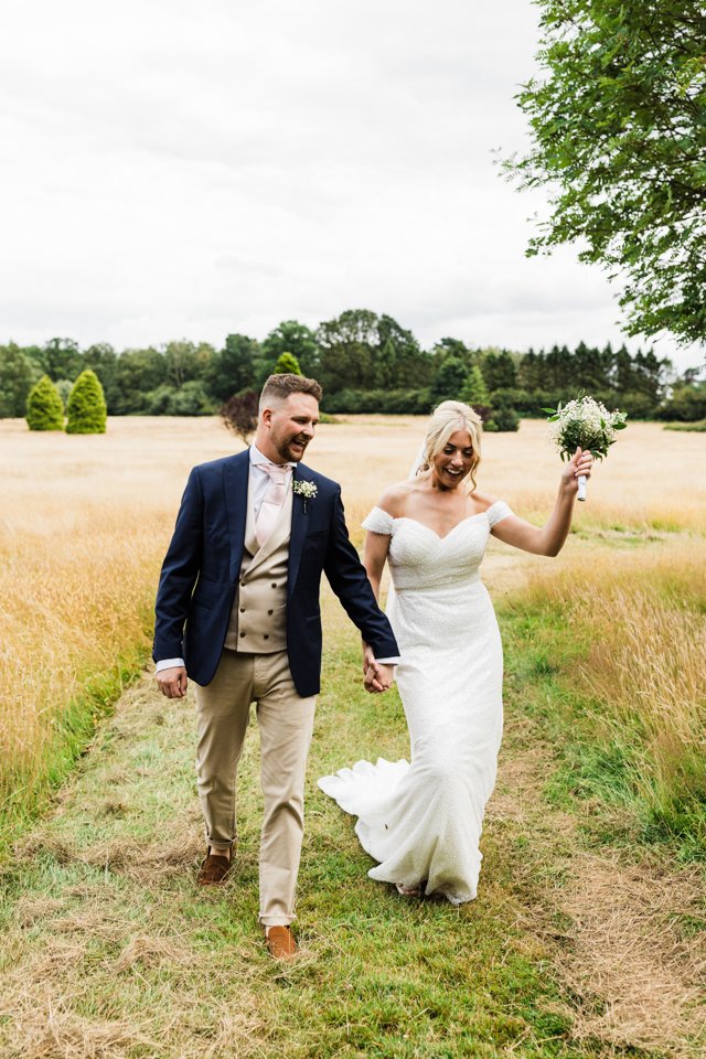 Brookfield Barn Wedding Photography FRINGE PHOTOGRAPHY 064.jpg