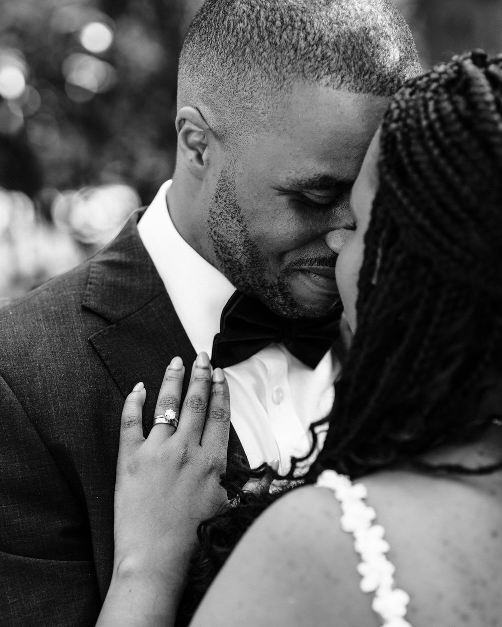 Close intimate moments - remember to have moments together during your wedding day. It&rsquo;s far too easy to be pulled in every direction, but your day is about your joining together&hellip;so be together!

 #fringephotography #weddingtips #londonw