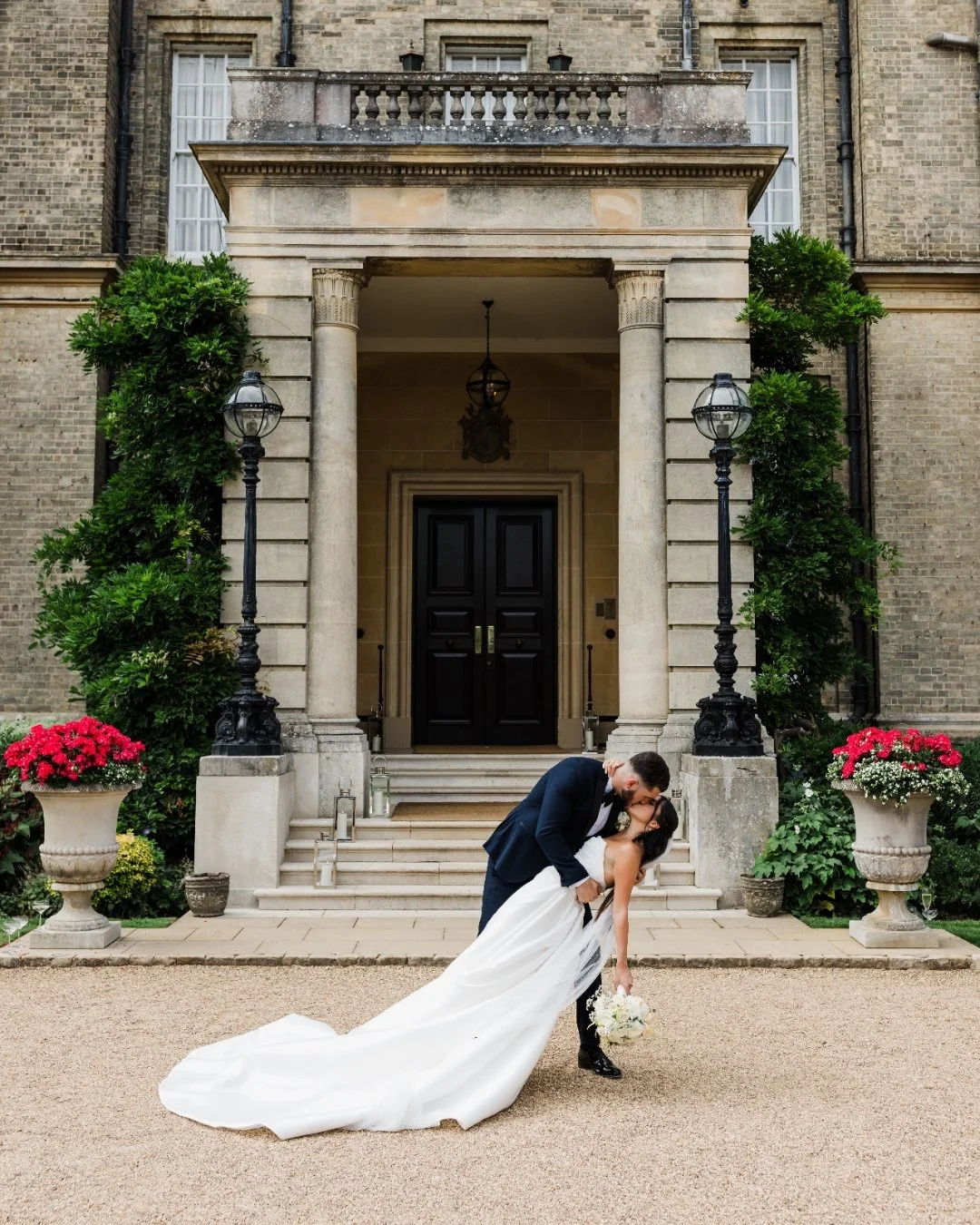 Happy Christmas to everyone! And congratulations to anyone getting engaged this holiday season! Let&rsquo;s celebrate!!! 

 #fringephotography #weddingtips #londonweddingphotographer #luxuryweddingphotography #weddinginspiration #weddingplanner #brid