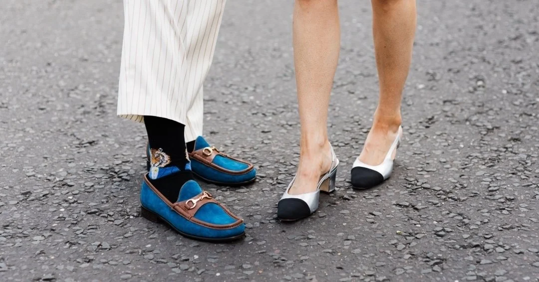 Details including your footwear is always best captured on you 

#chesleatownhall #marrymeinchelsea #fringephotography #weddingtips #londonweddingphotographer #luxuryweddingphotography #weddinginspiration #weddingplanner #bridetobe2026 #classicweddin