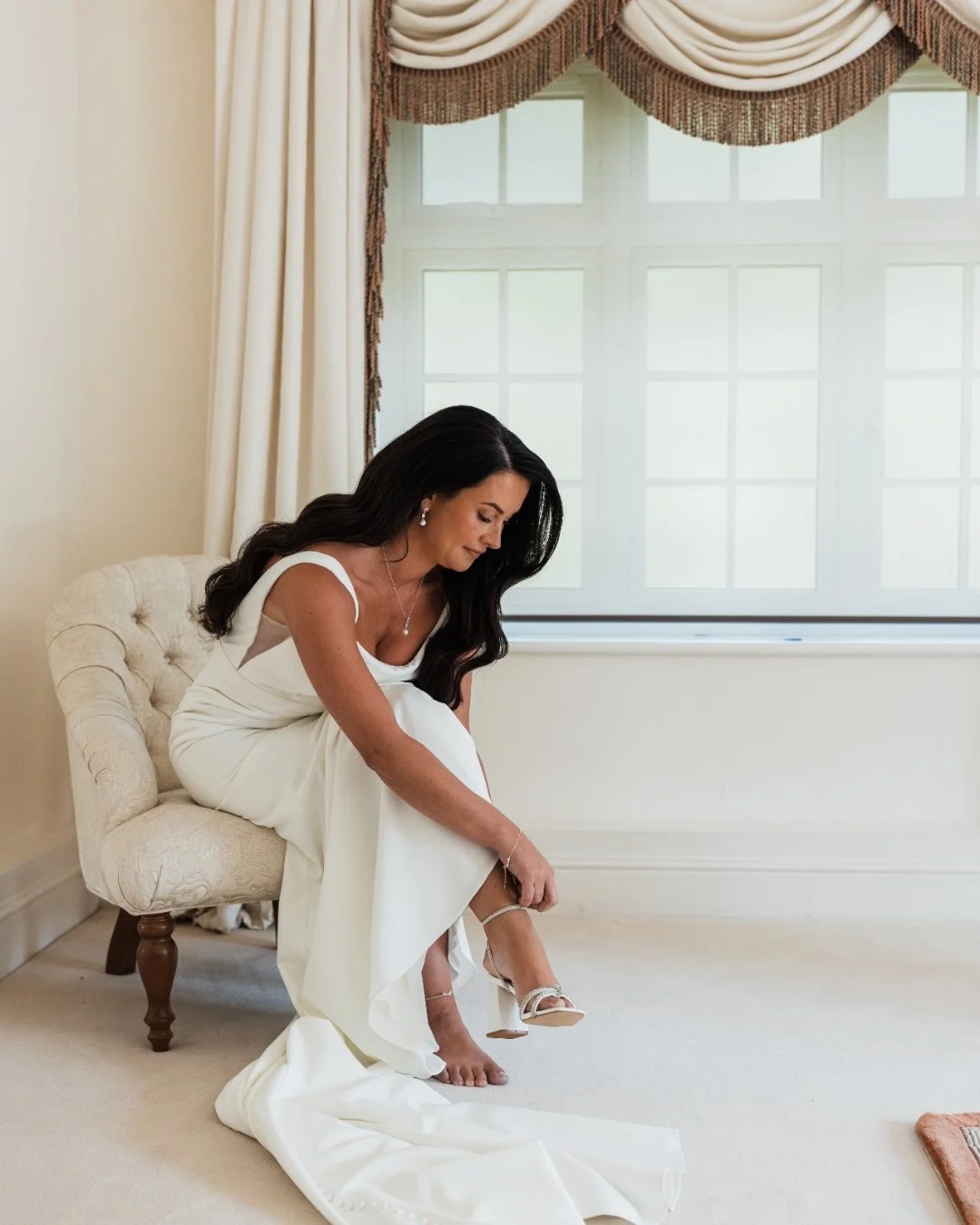 Beauty in the simple moments 

 #fringephotography #weddingtips #londonweddingphotographer #luxuryweddingphotography #weddinginspiration #weddingplanner #bridetobe2026 #classicweddingphotography #bridetobe #instawedding #naturalweddingphotography #br