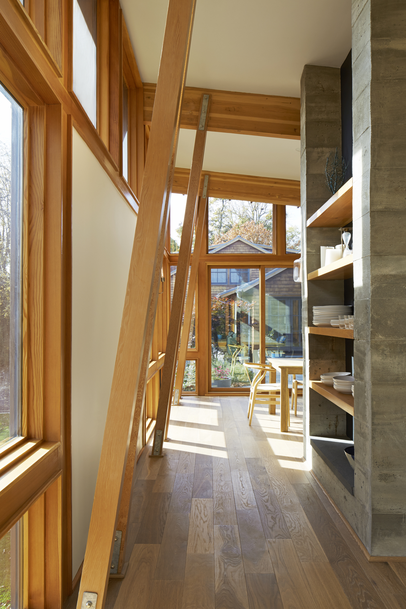 141111_shot2-LivingRoom_069.jpg