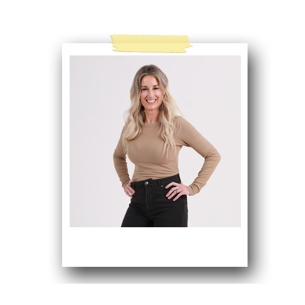 Hanna Grobler Website Headshot 3.png