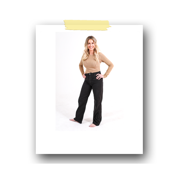 Hanna Grobler Website Headshot 6.png