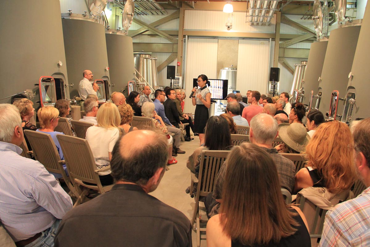 Dr. Rongrong Hu speaking about the history and future of rammed earth in China to a group of rammed earth advocates knowledgeable about rammed earth in the United States.