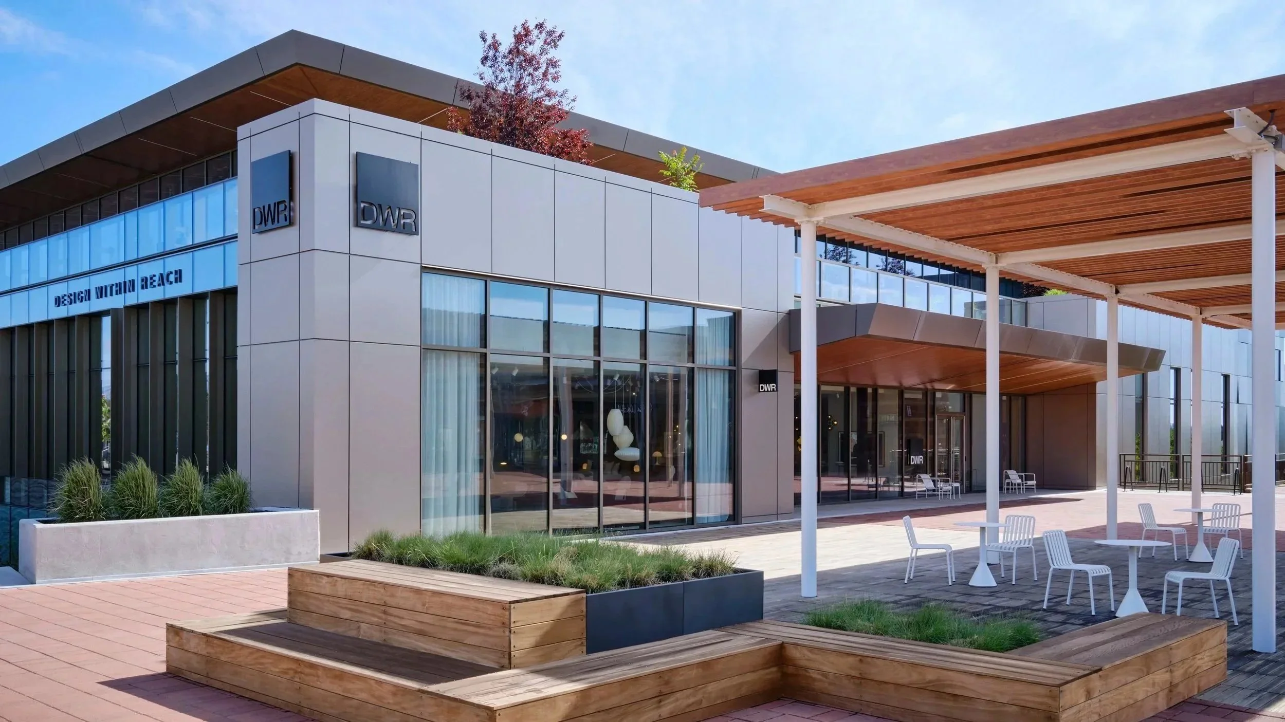 DWR_NSO_Boulder_Exterior_v1_001_aRGB_High_16x9.jpg