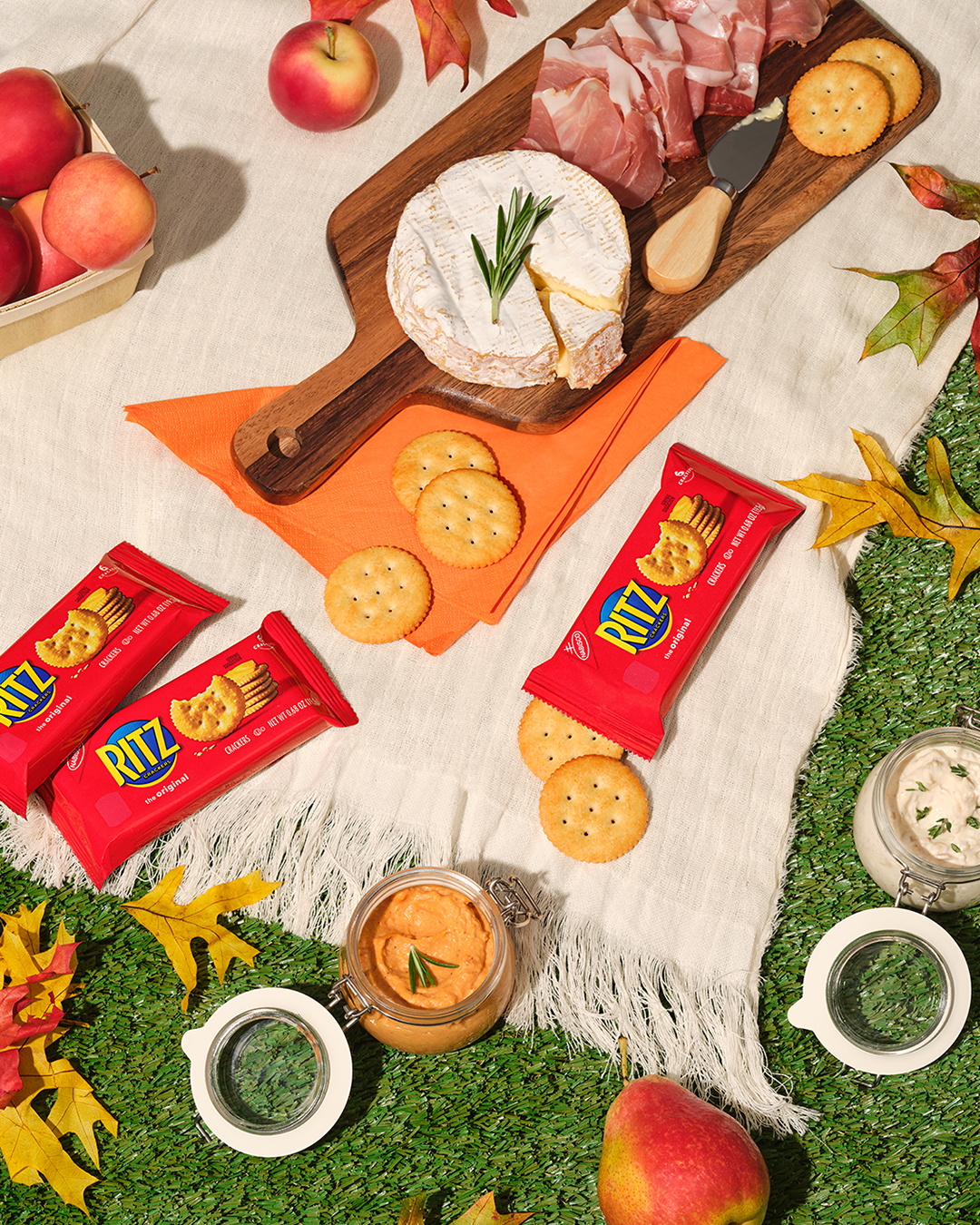 BISC_RITZ_US_ENG_DAIMG_OSOC_M21047918_SNACKPACKPICNIC_2021OCT04_1080X1350_IG.png