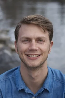 aaronportrait.jpg