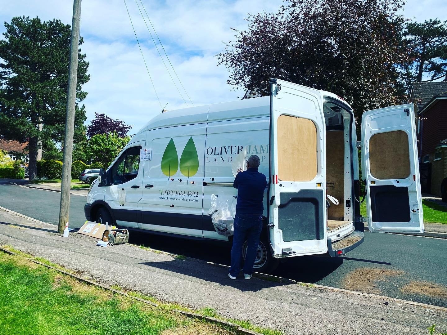 A big thanks to @aphillssigns for a great job as always with the vehicle graphics on our new van π
#vehiclegraphics #signwriting #newvan
