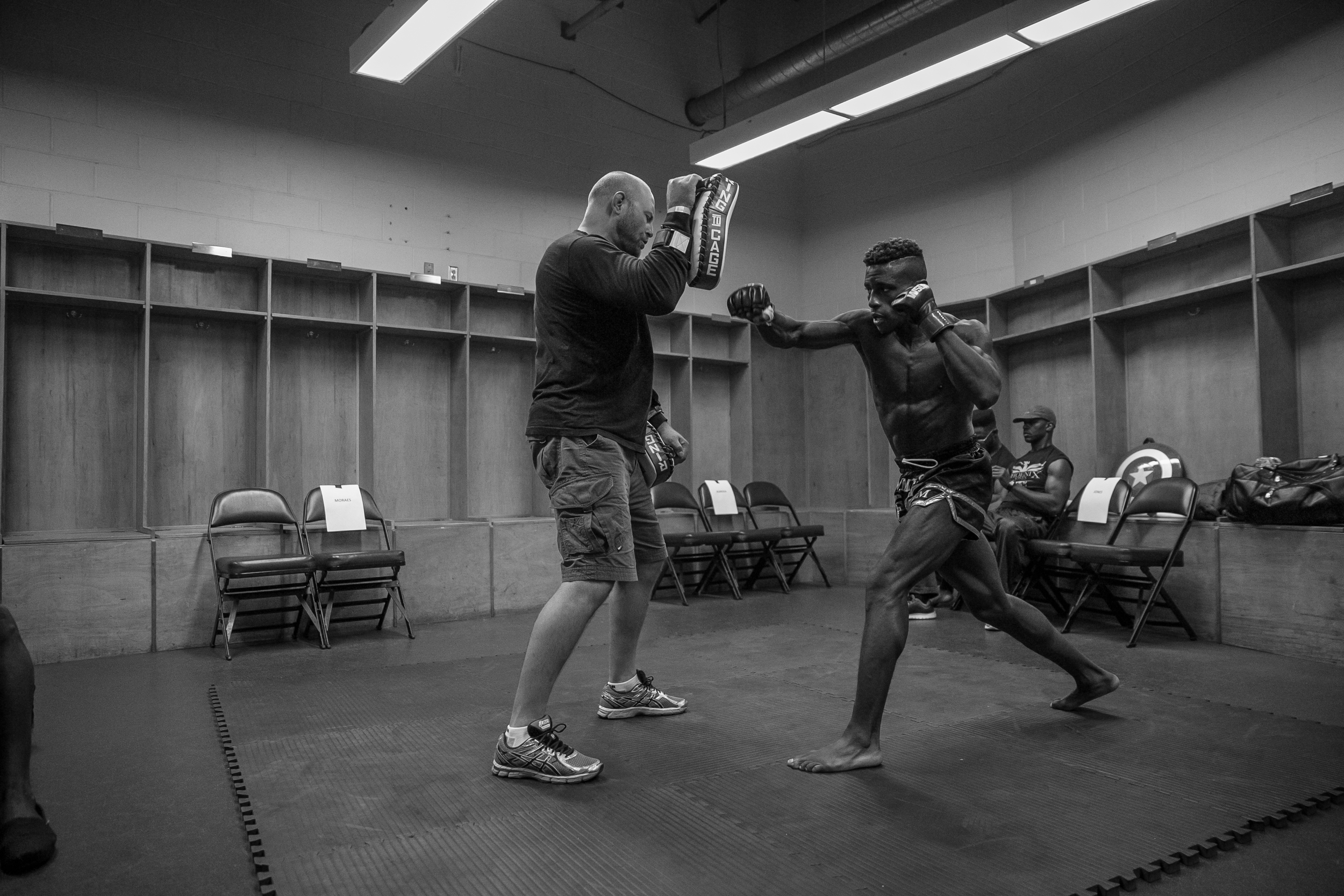  Hakeem Dawodu back stage warming up 