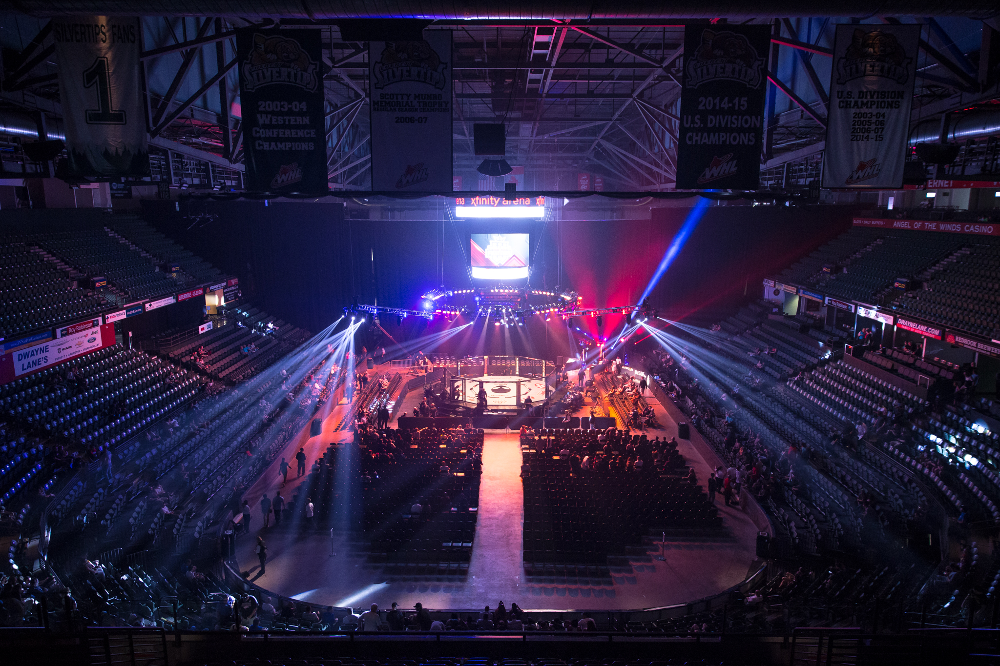  The stage is set for WSOF 32 at the Xfinity. 