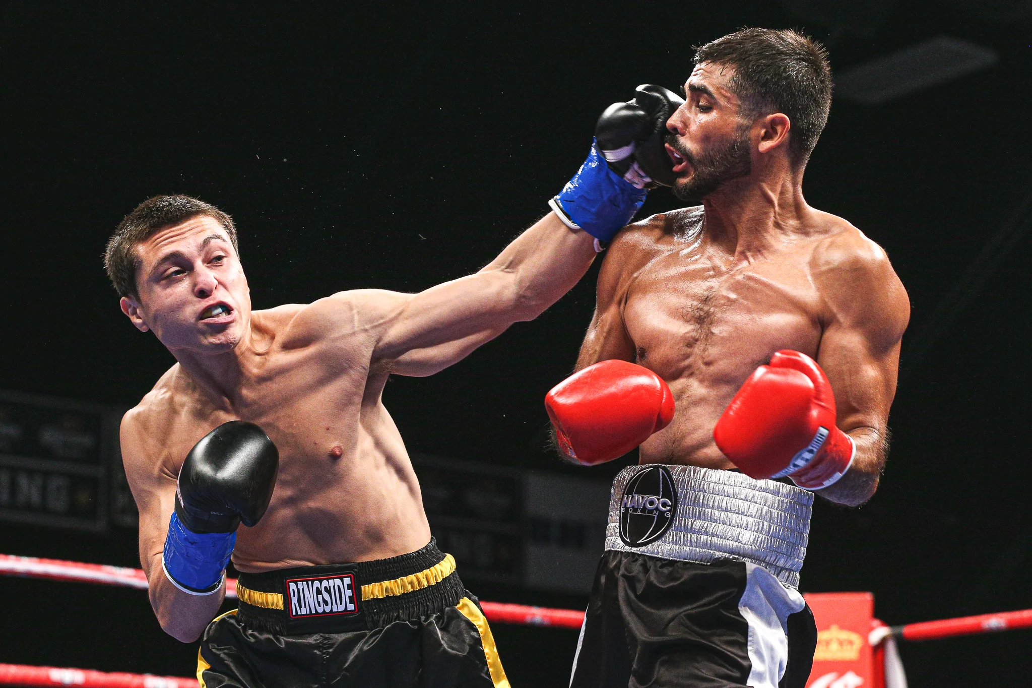 William Parra-Smith (3-3-0) lands a hook on Luis Alverado (Debut) during their opening bout at Brian Halquist Productions, Battle at the Boat 123. Saturday September 7, 2019 from the Emerald Queen Casino in Tacoma, WA. (Matt Burn/NW Fightscene)