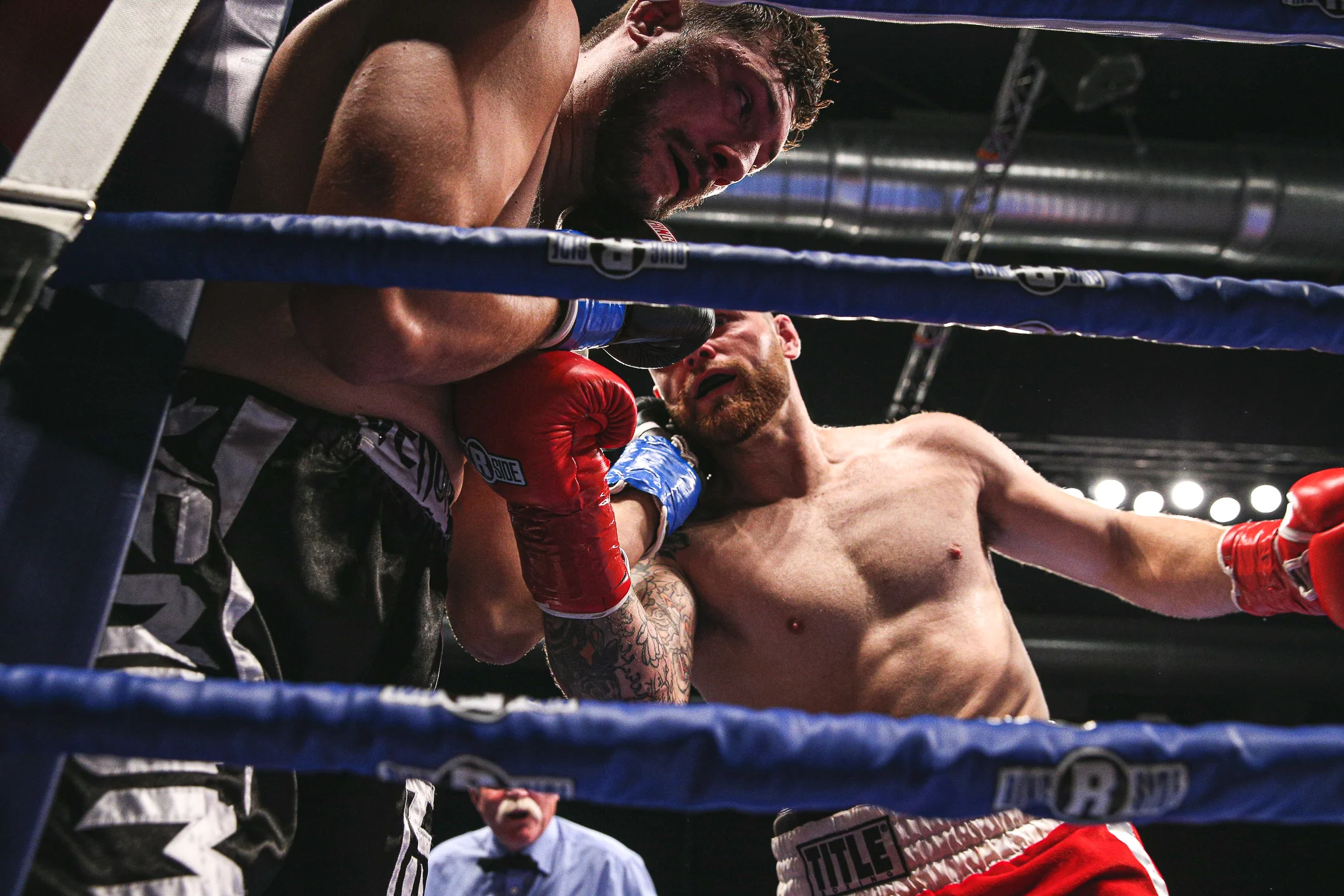 Nick Mills (1-0) pressuring Dylan Potter (1-0) in Potter's corner during their fight at Brian Halquist Productions, Battle at the Boat 123. Saturday September 7, 2019 from the Emerald Queen Casino in Tacoma, WA. (Matt Burn/NW Fightscene)
