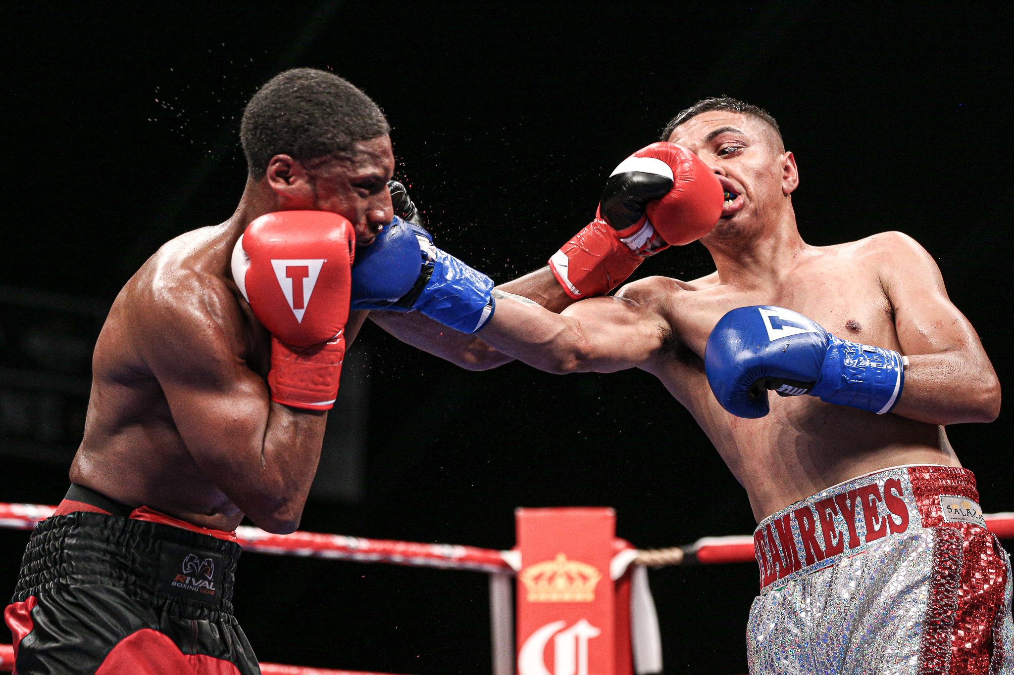  Manuel Monteiro (7-0) and Cris Reyes (7-0) exchange punches in the main event of Brian Halquist Productions, Battle at the Boat 123. Saturday September 7, 2019 from the Emerald Queen Casino in Tacoma, WA. (Matt Burn/NW Fightscene) 