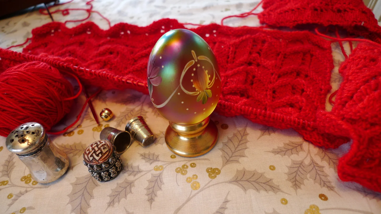  One-on-one knitting lessons, beginner and intermediate levels. 