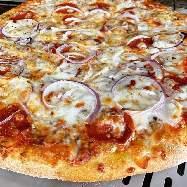 Young Pizza up here learning quick! 
@
 #pizza  #pizzatime #italian #takeout #asheville #ashevilleeats #ashevillefood #ashevillepizza #avlfood #avlfoodie #ashevillenc #exploreasheville #marshill #biltmore #biltmorevillage #frenchbroadriverbrewery #82