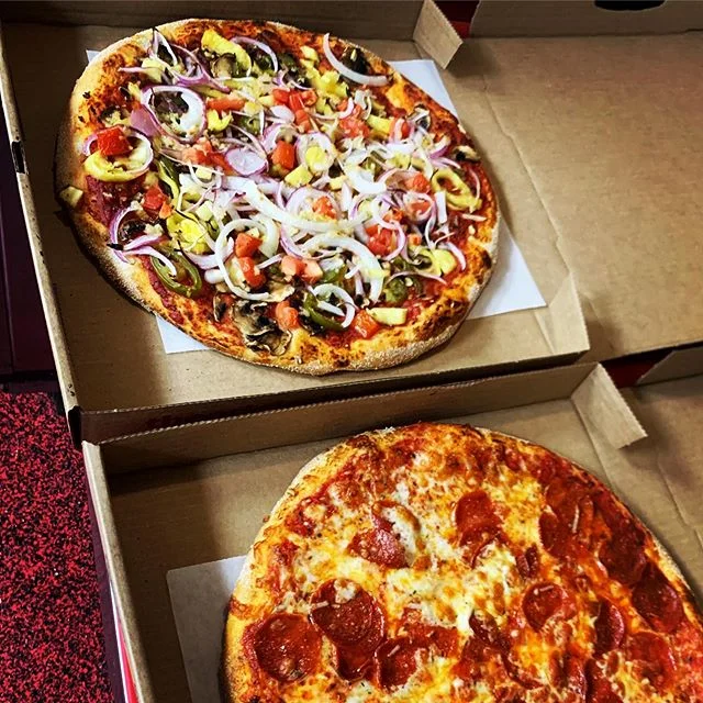 Two Papa Nicks classicβs, pepperoni for the meat eaters  and the Murphy for the vegans!
@
ππ₯ππ
ππ₯ππ₯¬π
@
 #pizza  #pizzatime #italian #takeout #asheville #ashevilleeats #ashevillefood #ashevillepizza #avlfood #avlfoodie #ashevillenc #exploreash