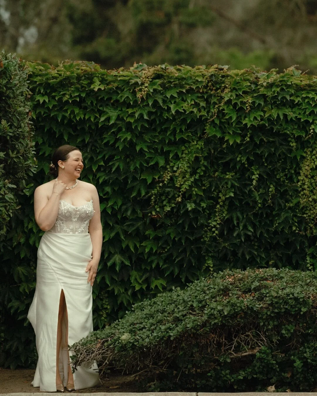 A sweet day at the @icasandiego for the sweetest pair of high school sweethearts!!
✨
Coordination: @momentsrememberedevents 
Flowers: @petalsandgemstones 
HMU: @beautybymetz 
Catering: @el_comal_sd 
Rentals: @fiestaevents_sandiego 
Dress: @bridaleleg