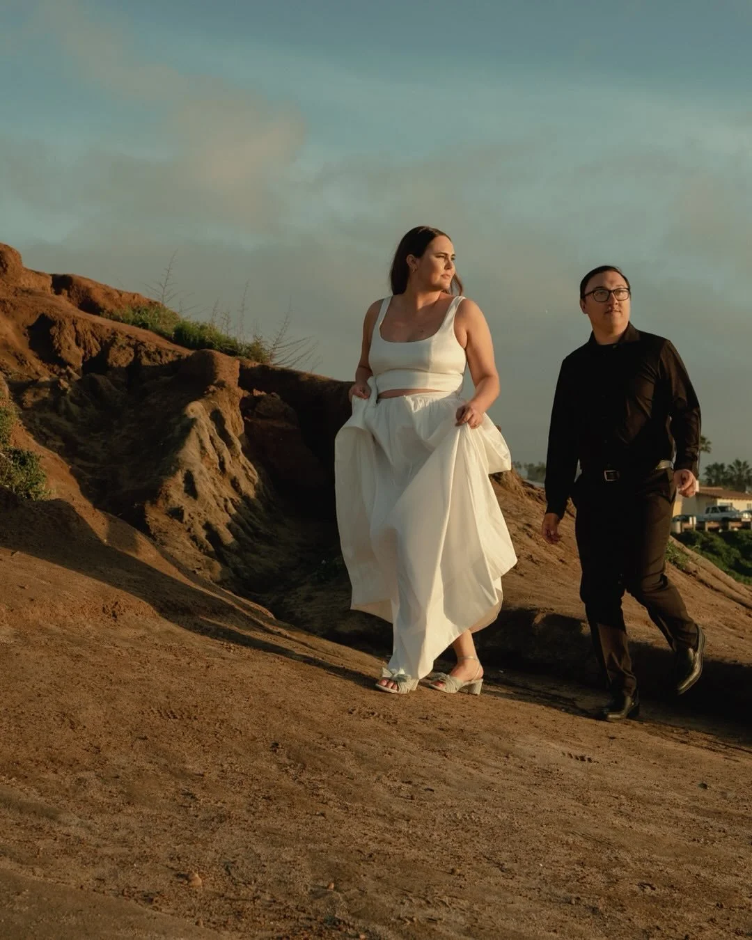 Happy wedding day to these sweeties!!

@alyssabrows &amp; @mike4sspence had an epic day at Sunset Cliffs for their engagement photos! They wanted to use this time to share their vows privately before the big day, sealed with a pinky promise. 

So exc