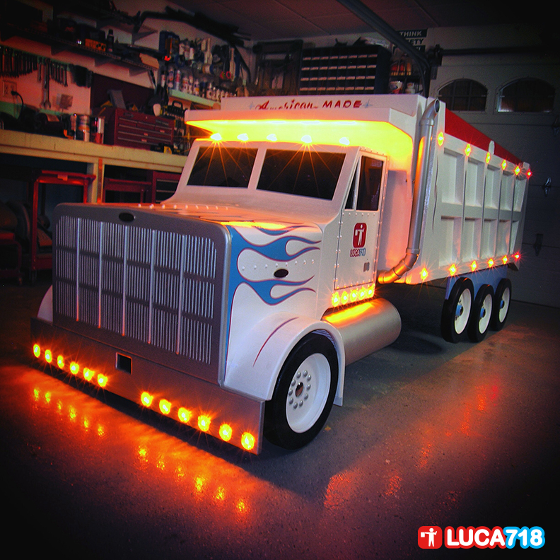 LightsLuca718Bed.jpg