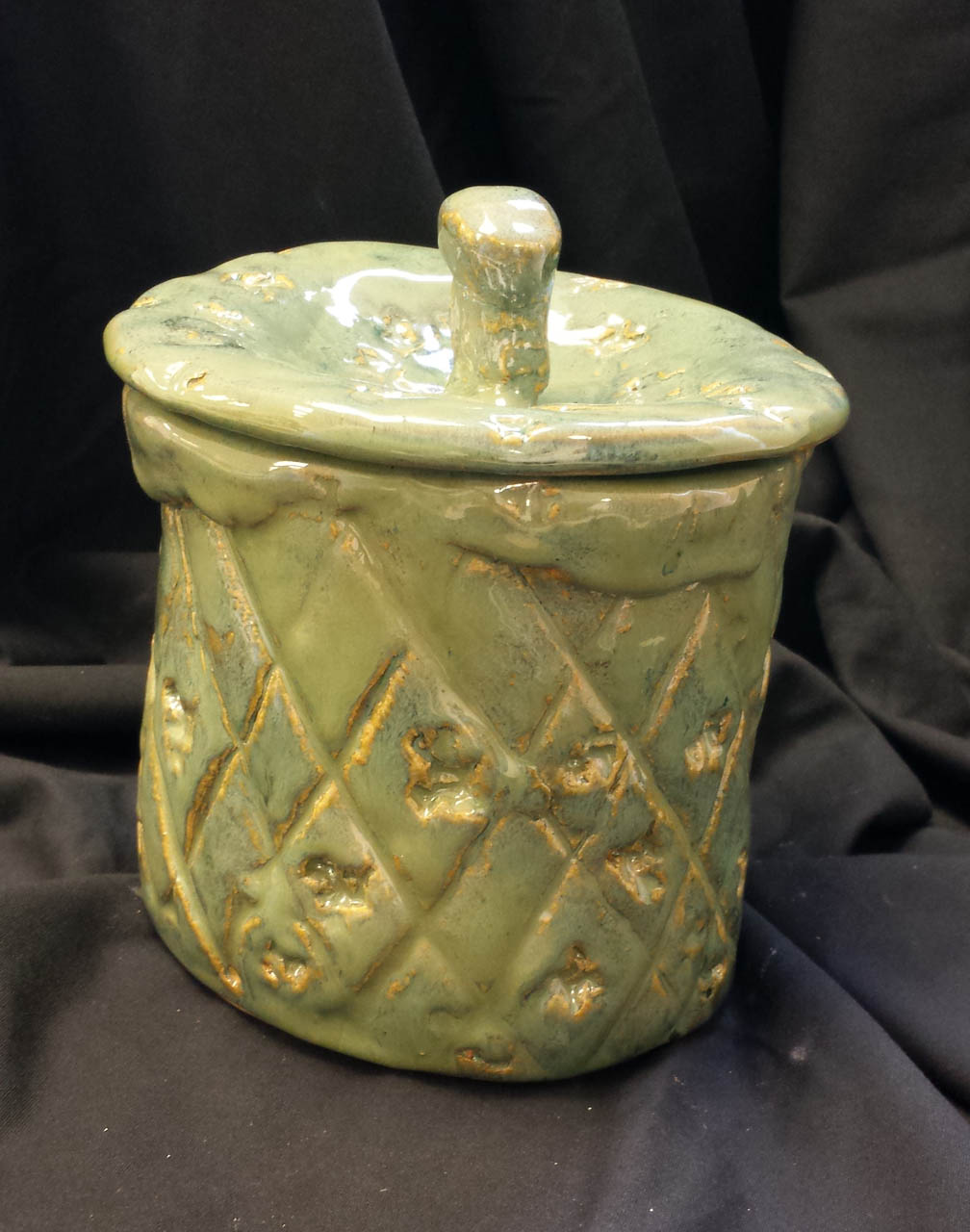 Pineapple Pot with Lid - SOLD