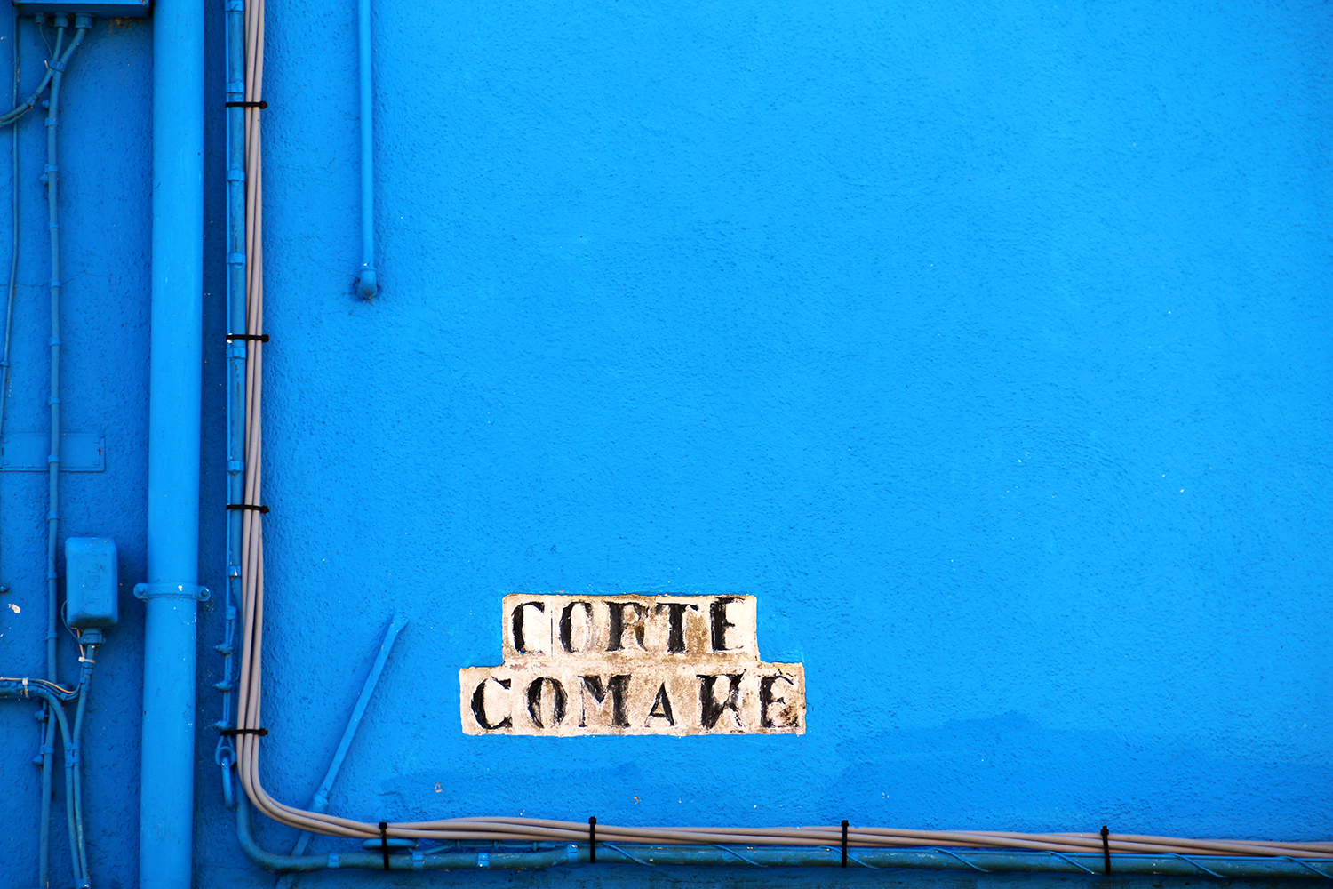 Conte_Comate_Blue_1500.jpg
