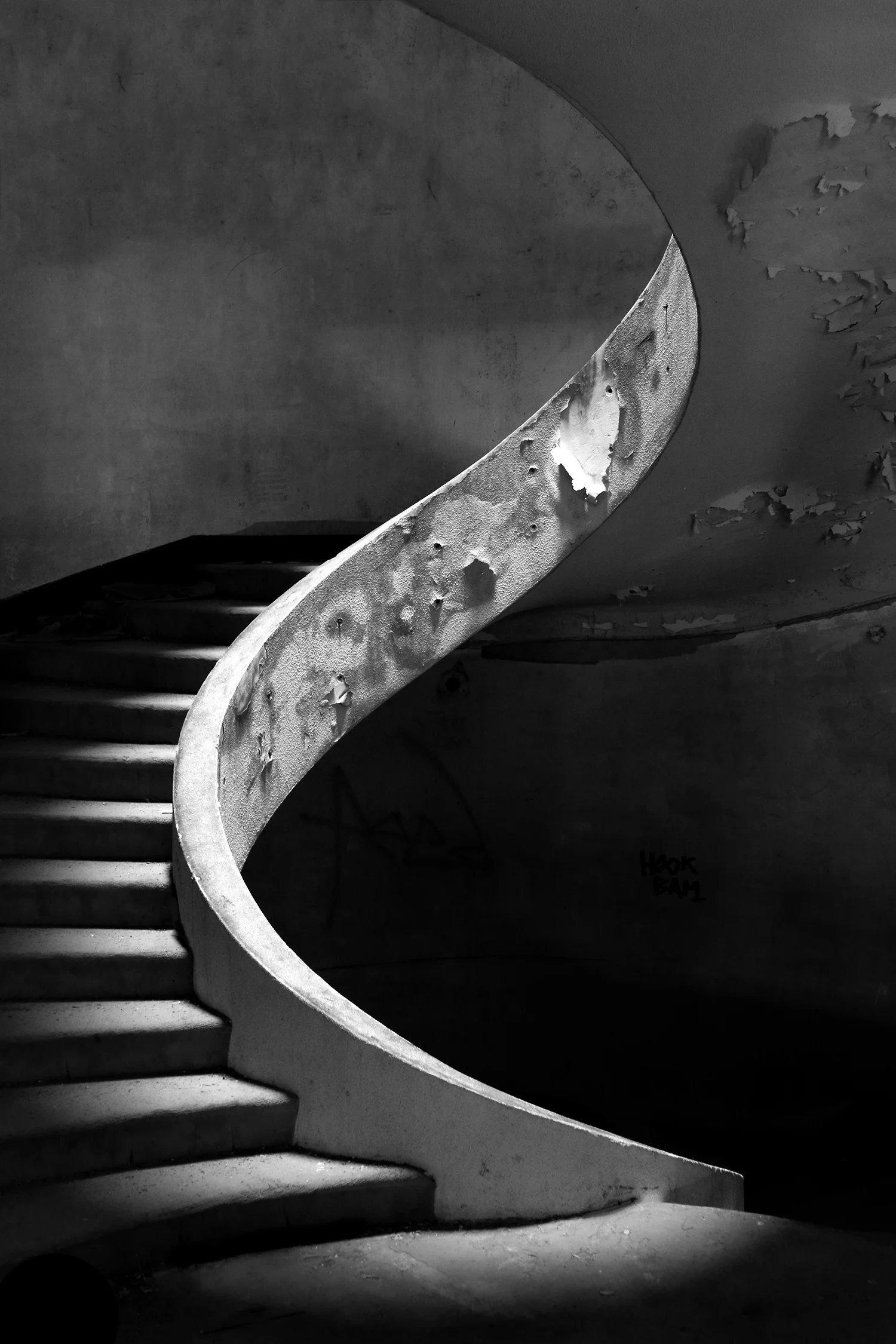 Abandoned_Stairs_1500.jpg