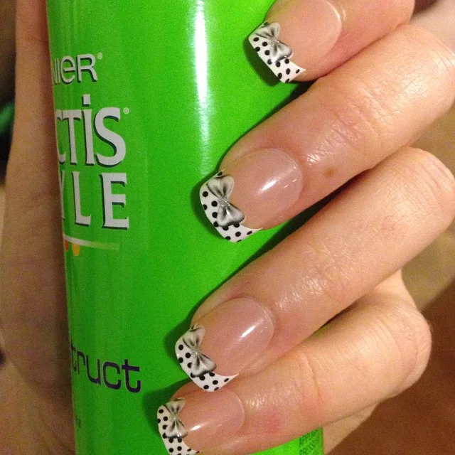 polkadotnails.jpg