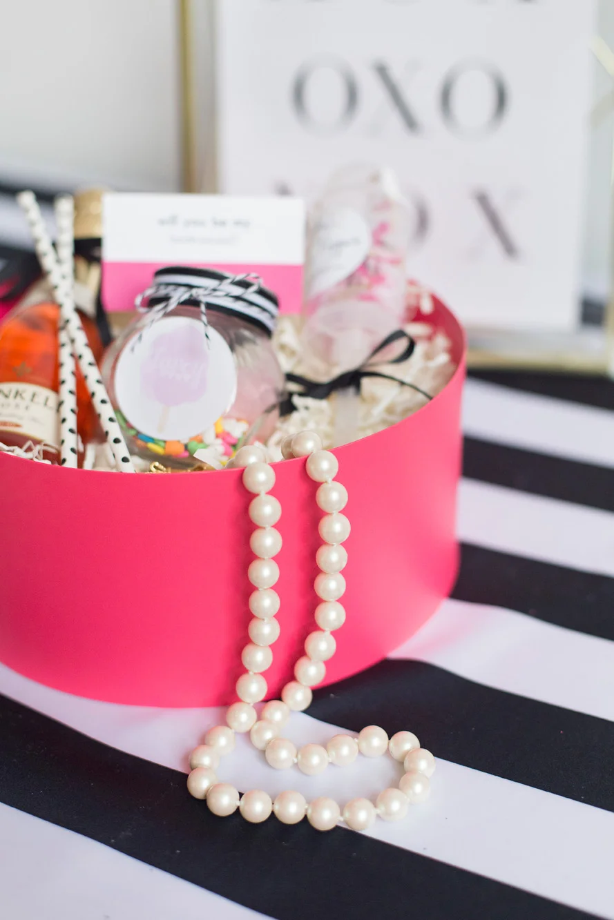 August In Bloom - Bridesmaid box - Kate Spade inspired black, white, with a pop of hot pink party