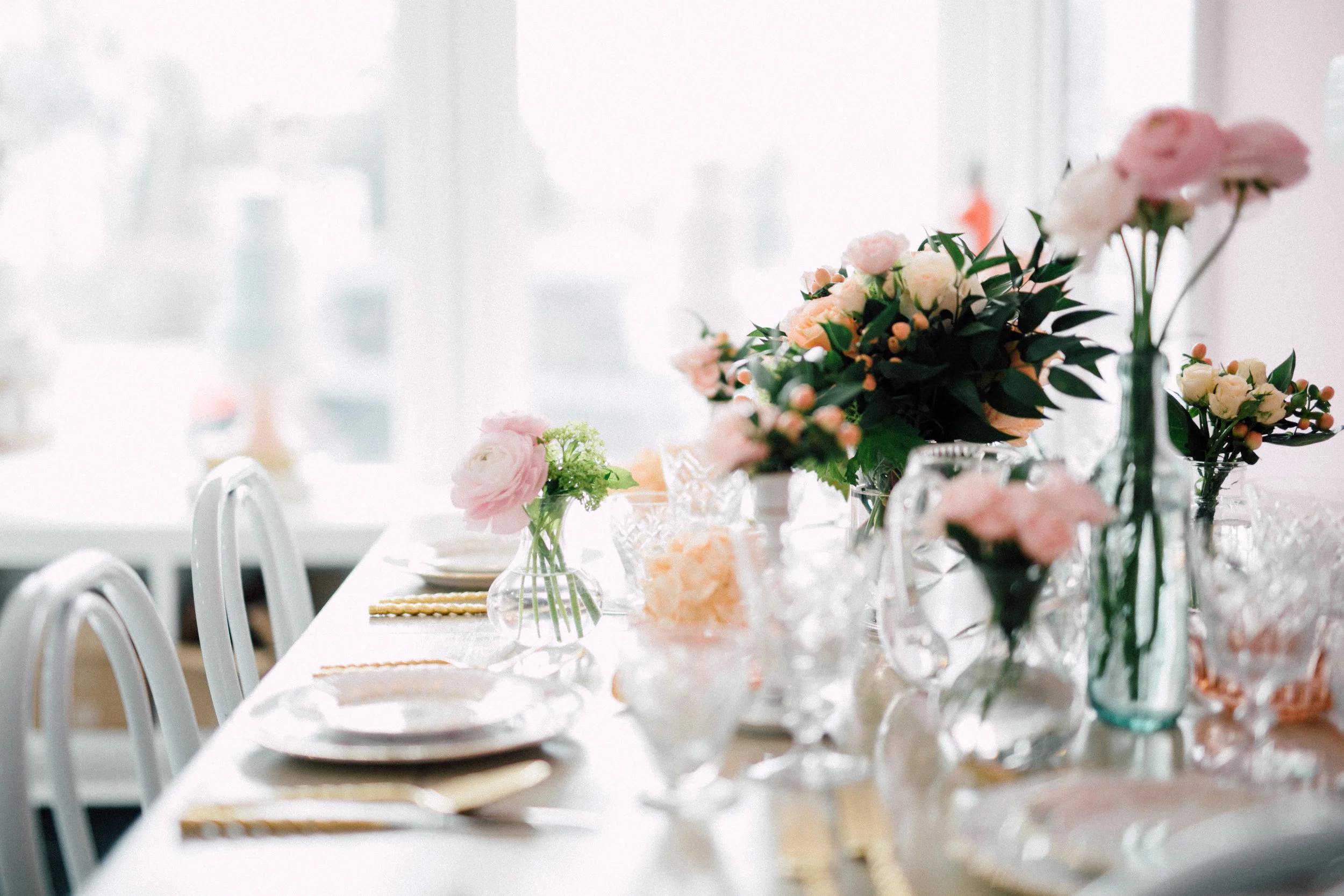 August In Bloom - Pastel tablescape - Bun In The Oven Baby Shower (Style Me Pretty & SMP Living)