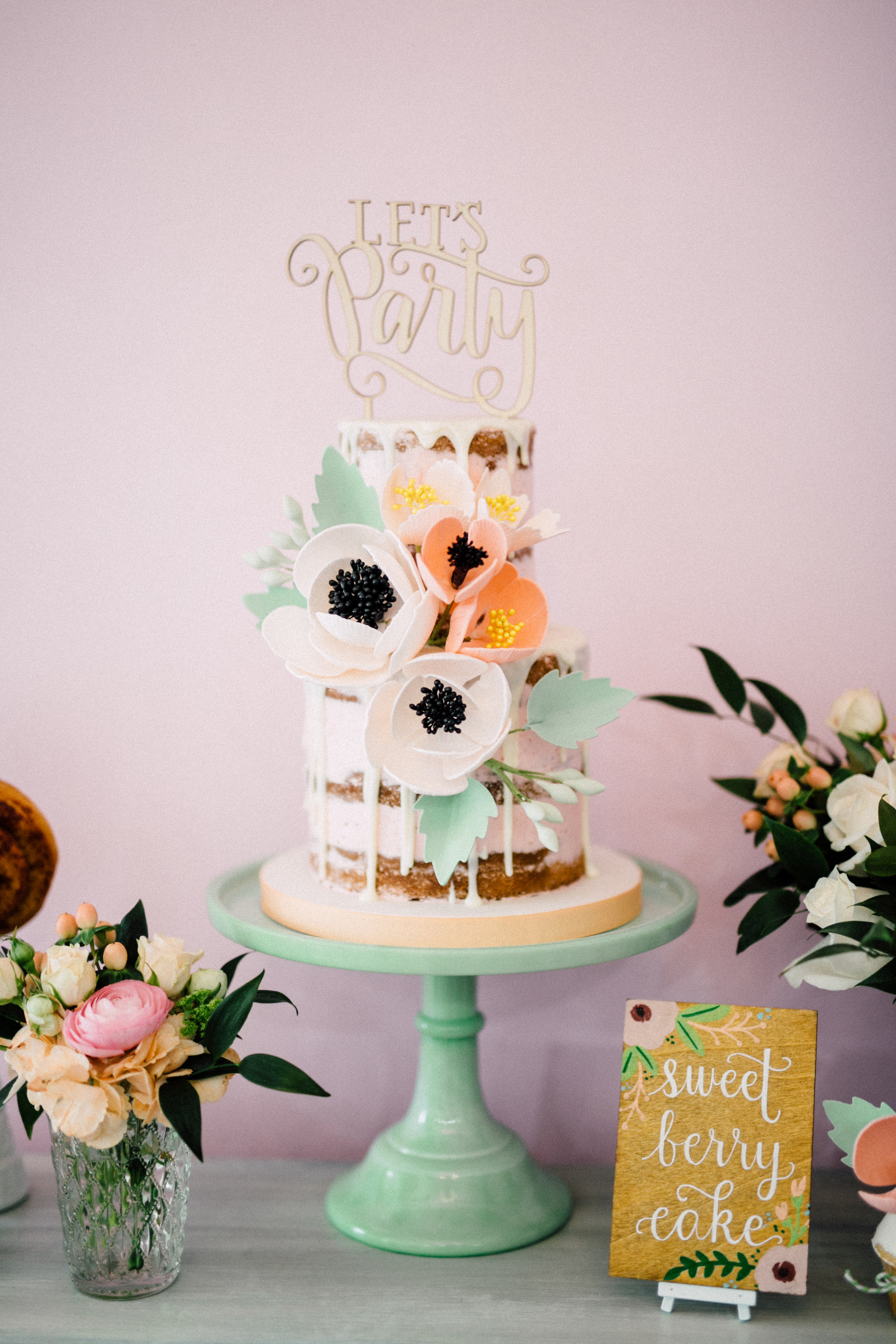 August In Bloom - Floral naked cake - Bun In The Oven Baby Shower (Style Me Pretty & SMP Living)