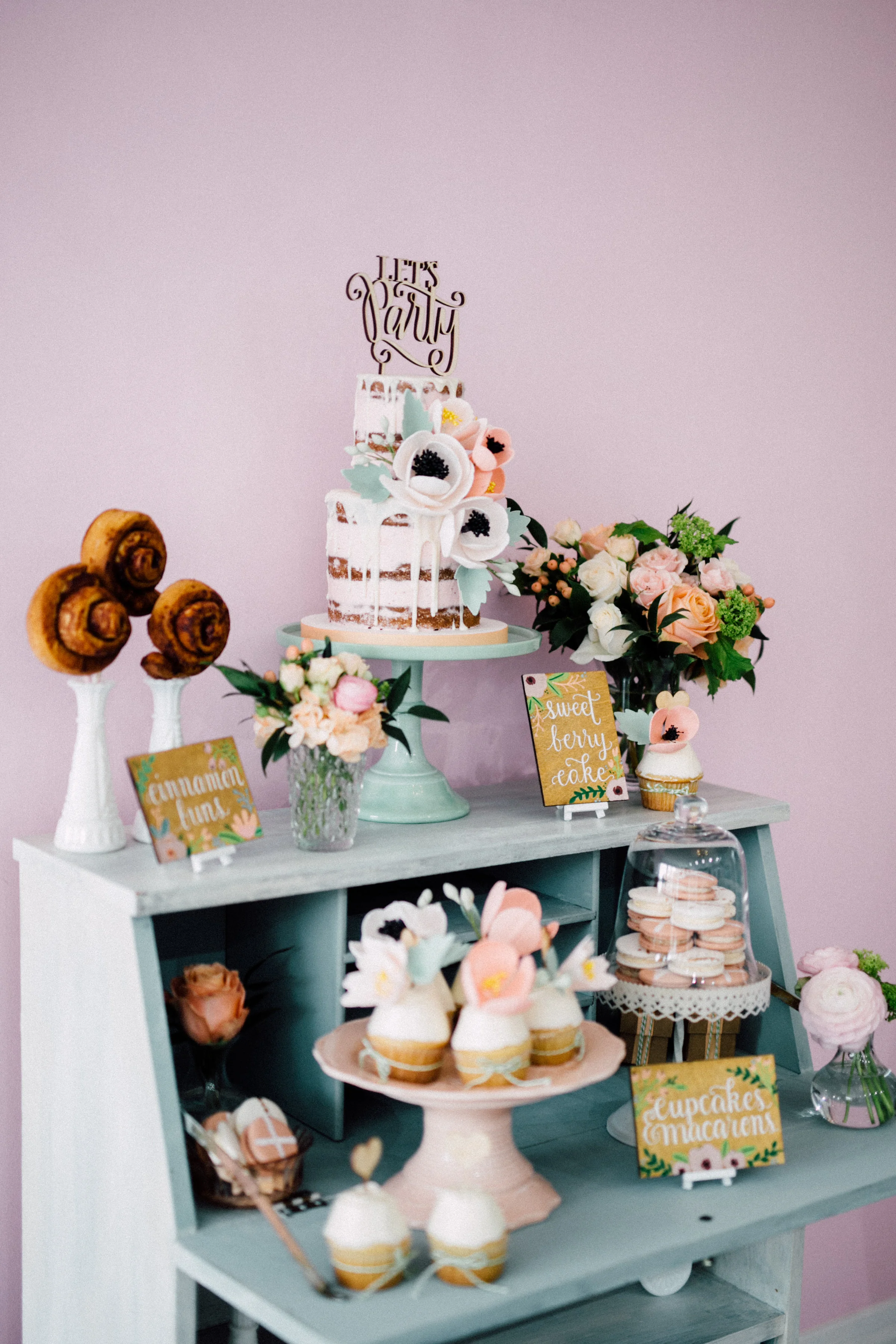 August In Bloom - Sweet table - Bun In The Oven Baby Shower (Style Me Pretty & SMP Living)