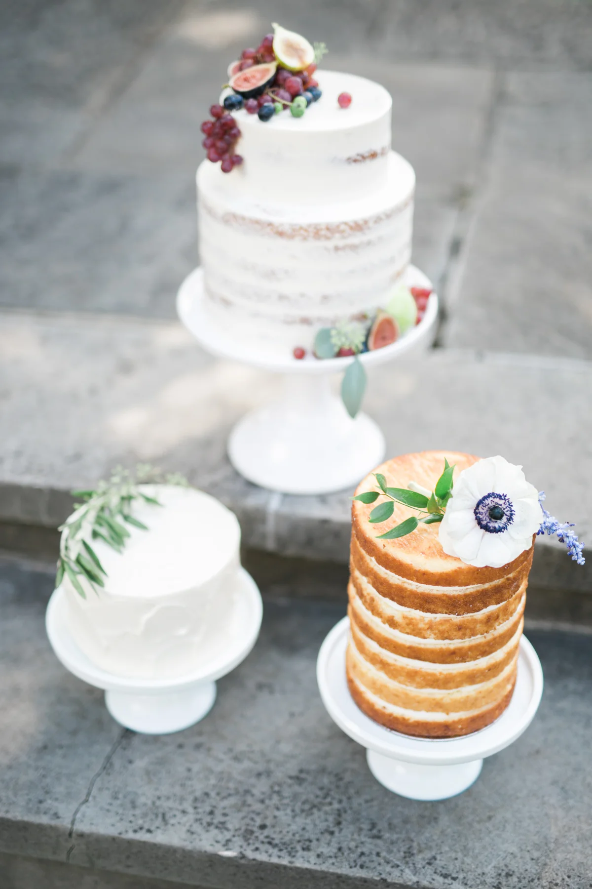 August In Bloom - Half naked cakes with florals and fruits - Fairytale Wedding (Wedluxe)