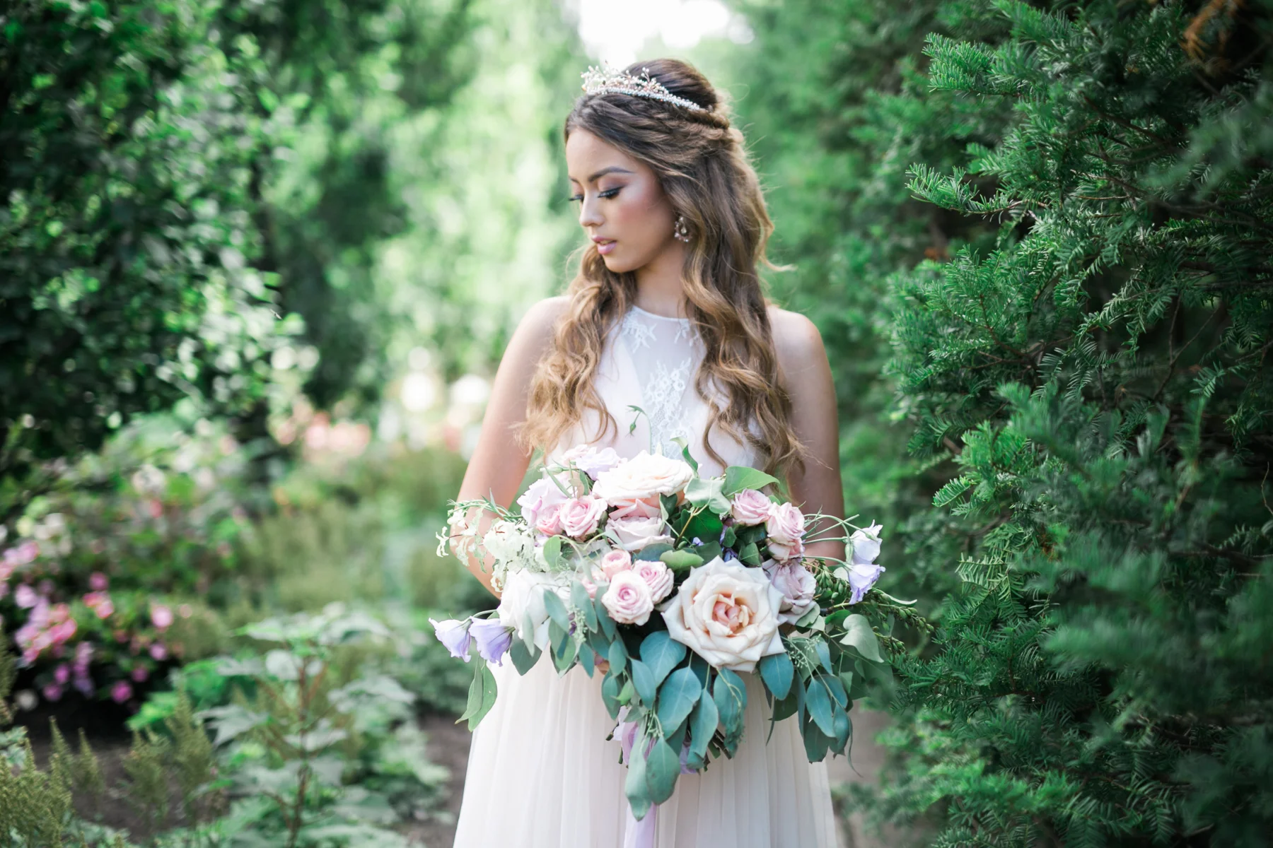 August In Bloom - Bride beauty - Fairytale Wedding (Wedluxe)