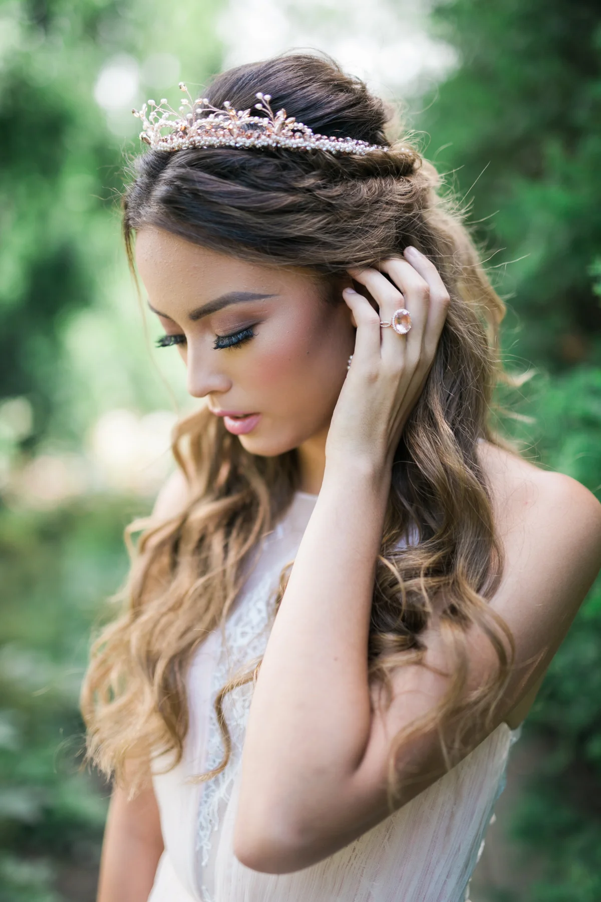 August In Bloom - Bride beauty - Fairytale Wedding (Wedluxe)