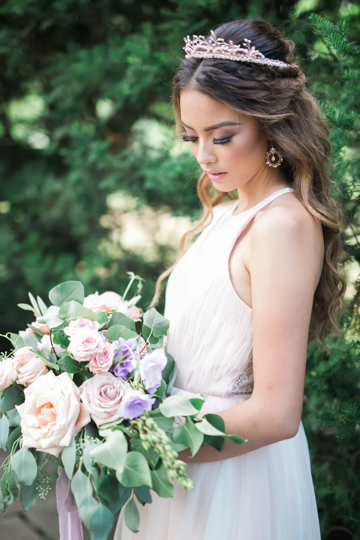 August In Bloom - Pastel bouquet - Fairytale Wedding (Wedluxe)