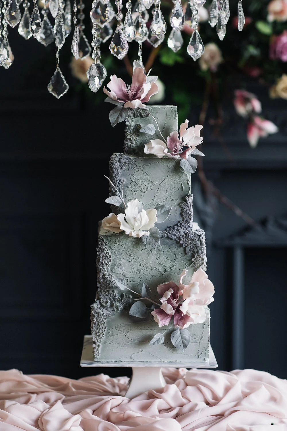 August In Bloom - Decadent cake - Magnolia Dreams (The Bridal Affair)
