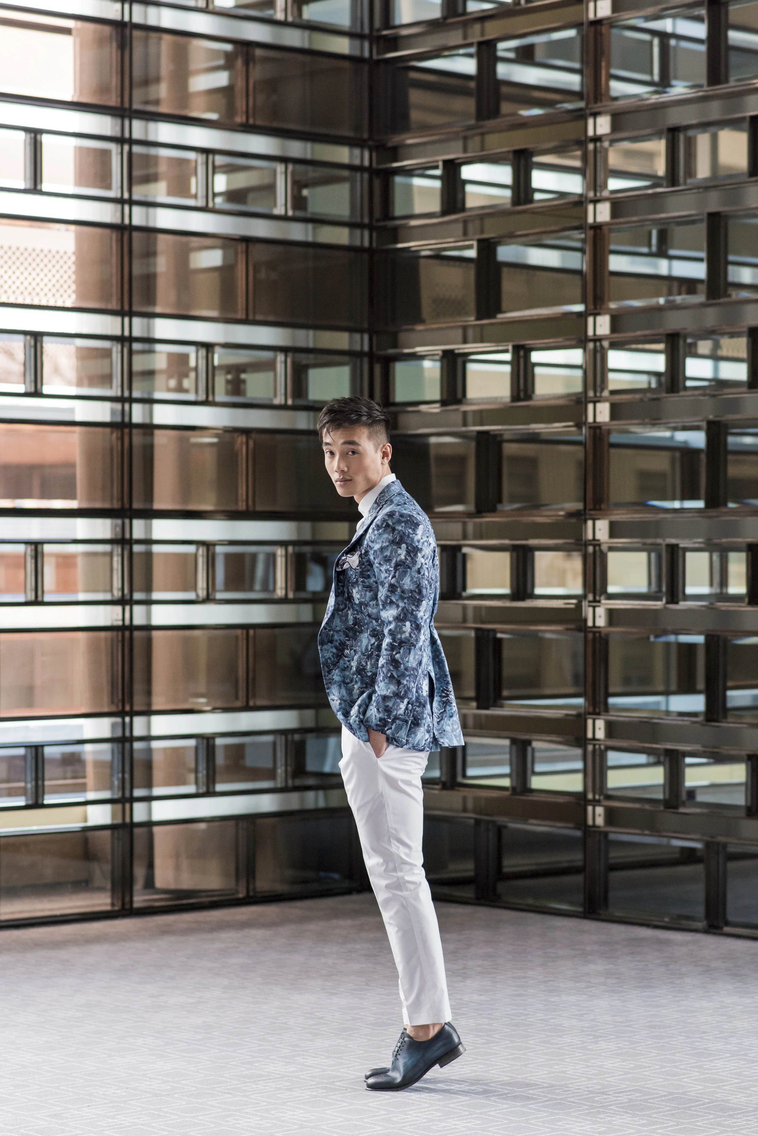 August In Bloom - Groom in blue and white patterned suit - The Suited Groom (The Bridal Affair)