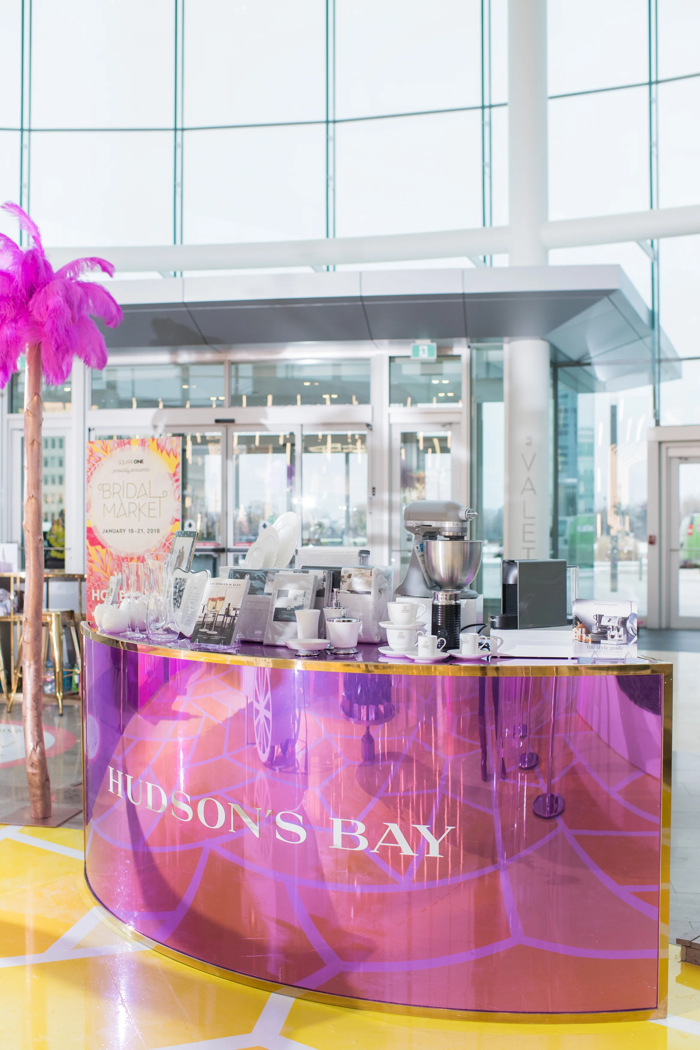 August In Bloom - Hudson's Bay set up - #SQ1Bridal (Square One Shopping Centre)