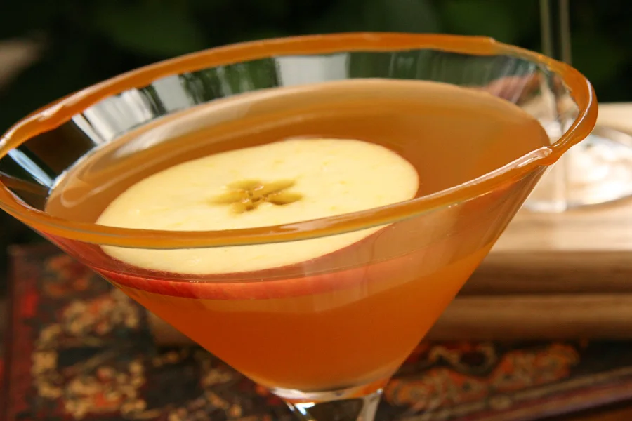 Kriativ_Co_Apple_Cider_Cocktail_Commercial_Food_Photography_01.jpg