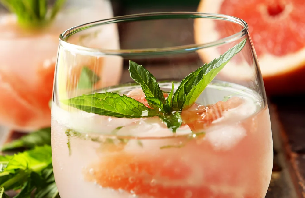 Kriativ_Co_Grapefruit_Spritzer_Beverage_Photography_web.jpg
