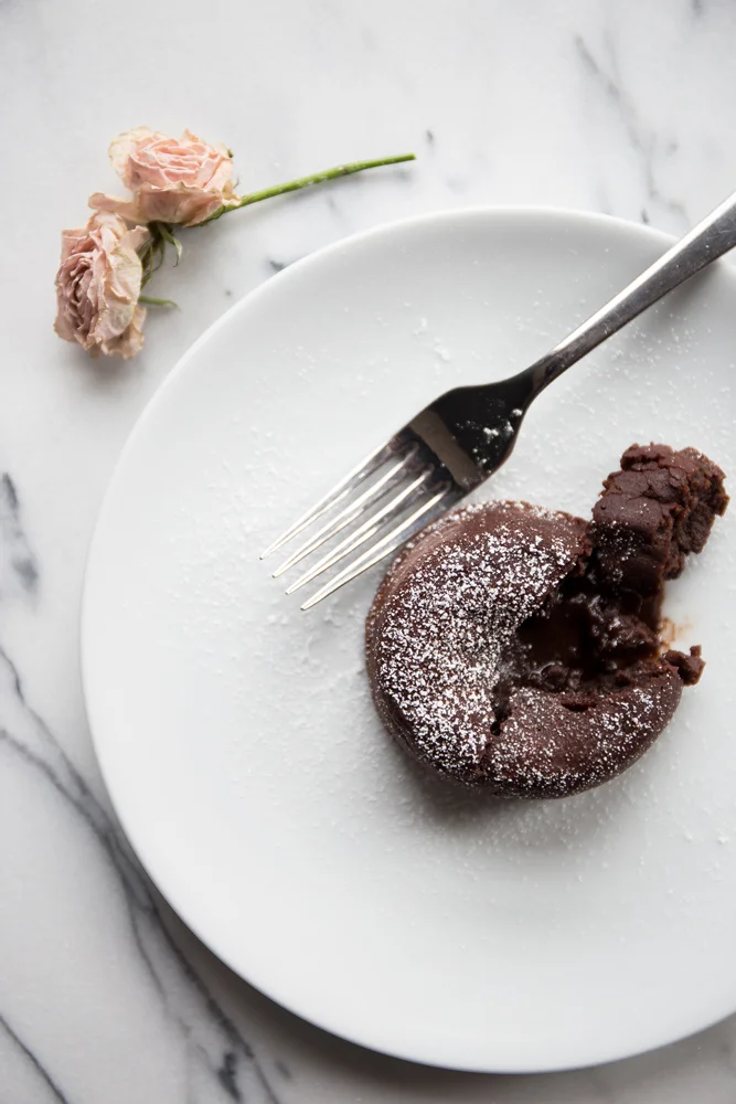 ChocolateMoltenLavaCakes07_creditCarlyDiaz.jpg