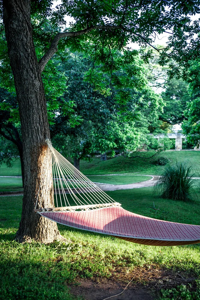 LakeAustinSpaResort_May2018_034LR_creditCarlyDiaz.jpg