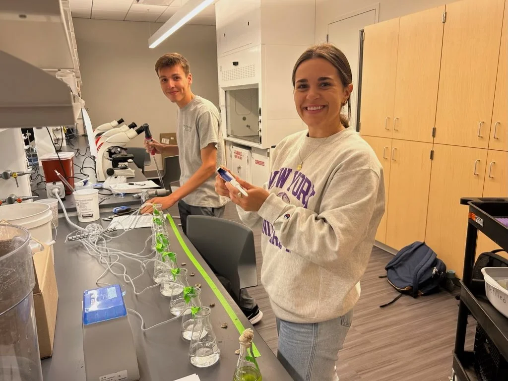 2024_Jaden and Eva in Lab_IMG_1302.jpg