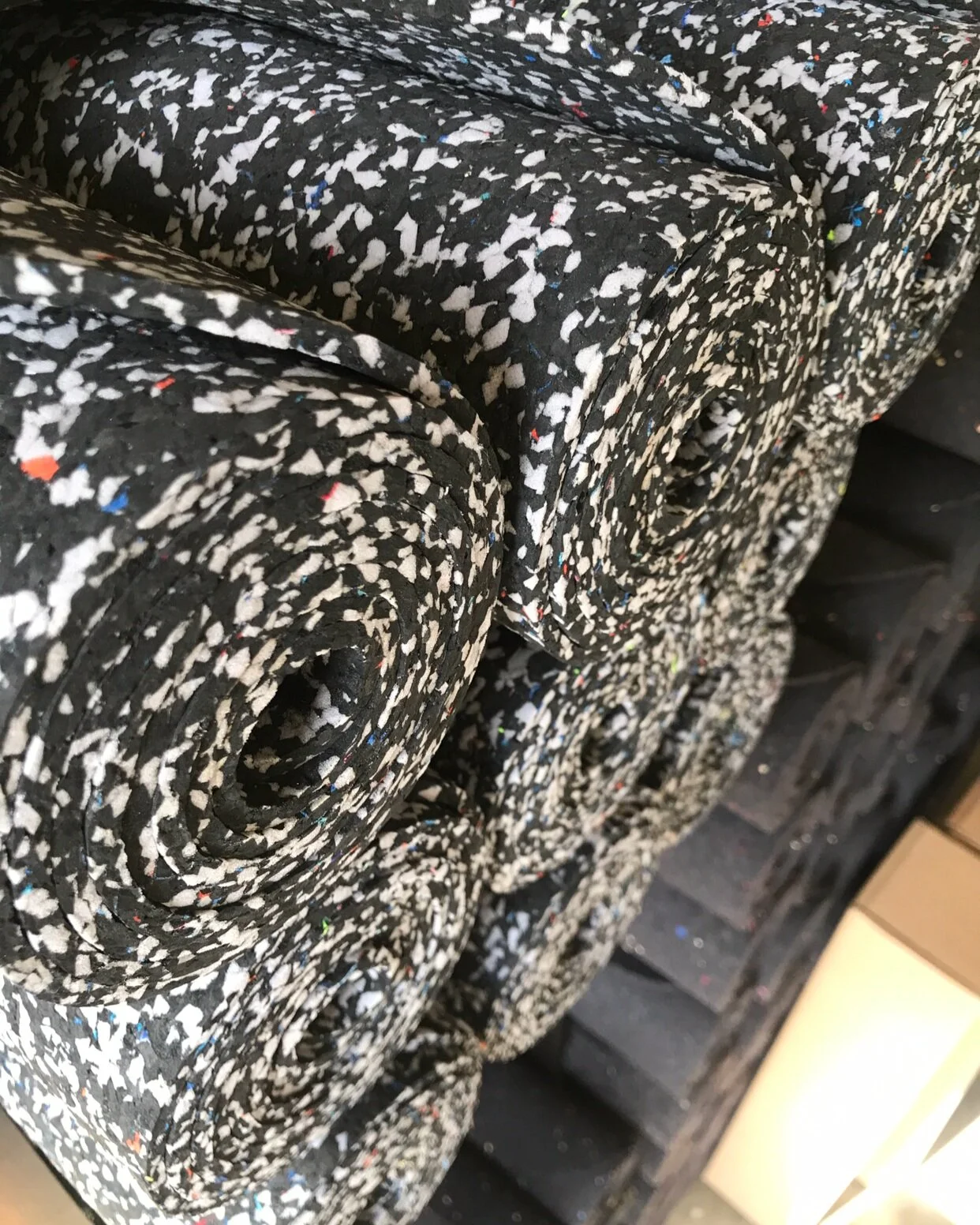 Buy Recycled Wetsuit Yoga Mat — Suga
