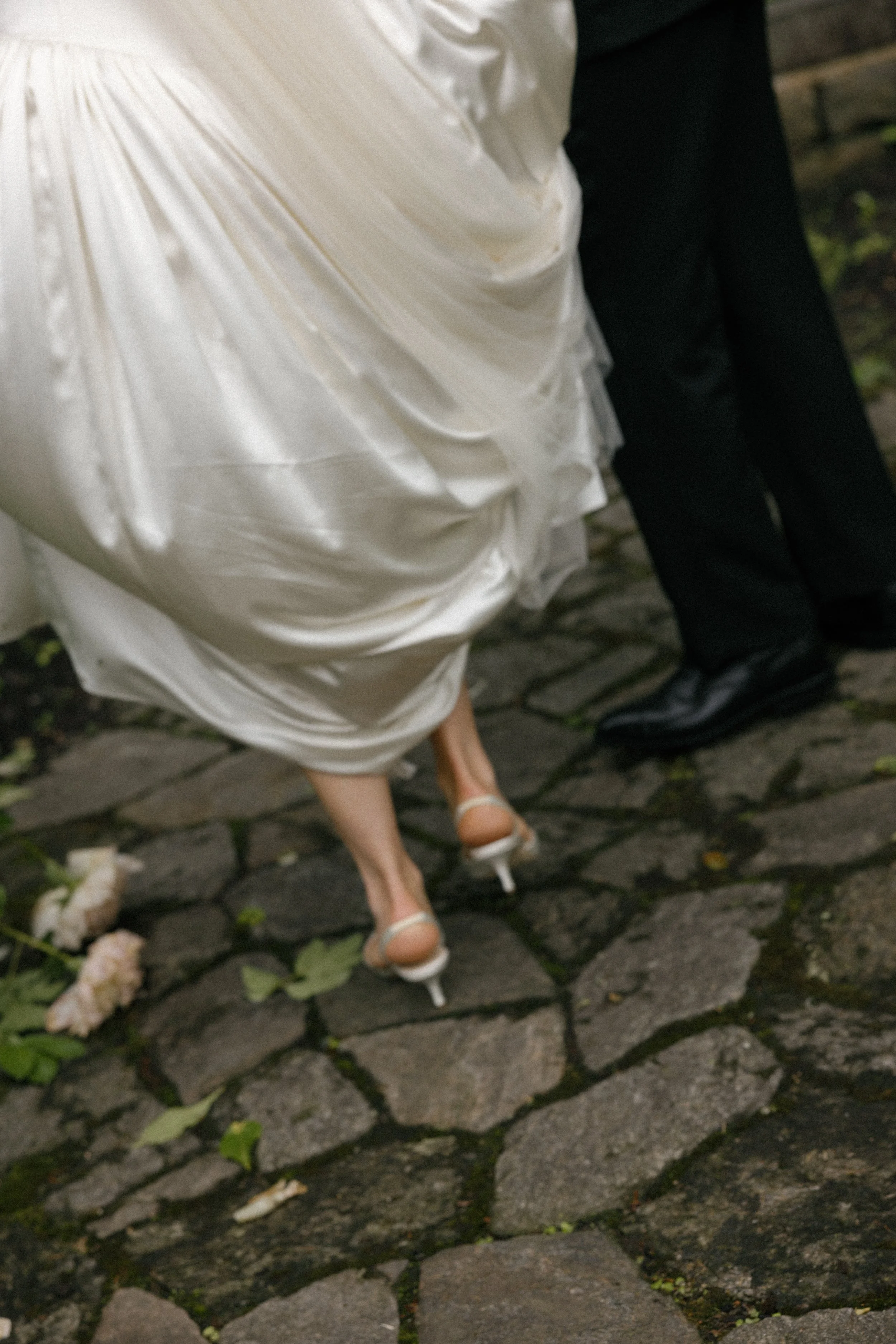 mkmikeweddingpreviews-46.jpg
